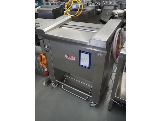 Maja - afbeelding 1 van  7