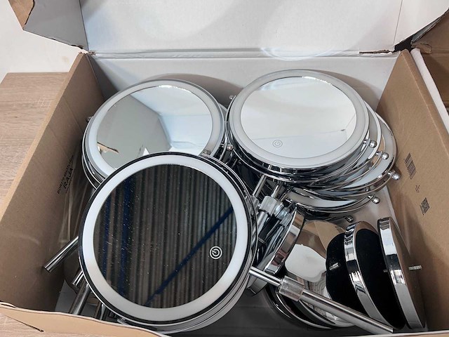 Make-up-/scheerspiegel met led-ring (25x) - afbeelding 6 van  6