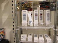 Make up/grime/schminkproducten in stelling w.o. water make-up, flakes, wimpers, sponzen, cremes, pasta's, ... - afbeelding 7 van  13