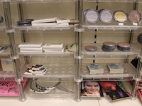 Make up/grime/schminkproducten in stelling w.o. water make-up, flakes, wimpers, sponzen, cremes, pasta's, ... - afbeelding 13 van  13