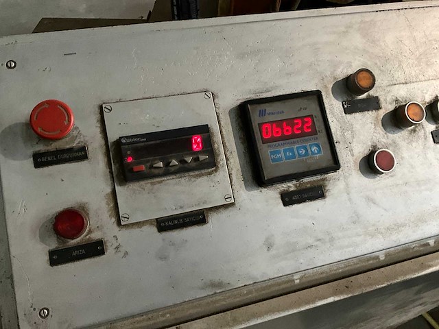 Makina horizontale carrousel schuim snijmachine - afbeelding 3 van  8