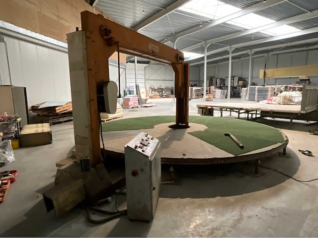 Makina horizontale carrousel schuim snijmachine - afbeelding 5 van  8