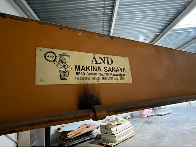 Makina horizontale carrousel schuim snijmachine - afbeelding 8 van  8