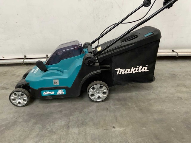 Makita - dlm382 - grasmaaier met 2x 18v accu en lader - afbeelding 8 van  13