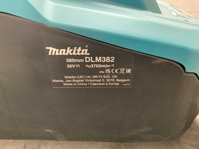 Makita - dlm382 - grasmaaier met 2x 18v accu en lader - afbeelding 12 van  13