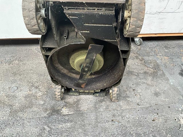 Makita - dlm382 - grasmaaier - afbeelding 2 van  10