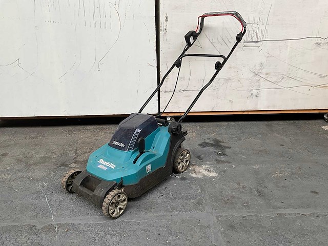 Makita - dlm382 - grasmaaier - afbeelding 1 van  10