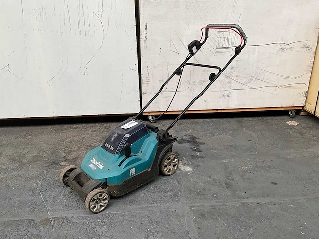 Makita - dlm382 - grasmaaier - afbeelding 1 van  5
