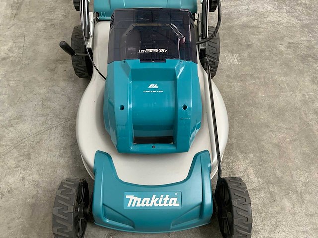 Makita - dlm463 - grasmaaier met 2x 18v accu en 1x lader - afbeelding 10 van  14