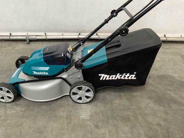 Makita - dlm463 - grasmaaier met 2x 18v accu en 1x lader - afbeelding 8 van  14