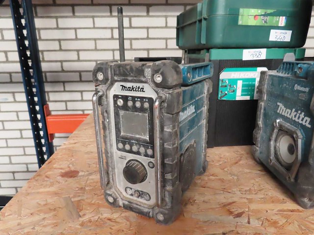 Makita - dmr107 - accu bouwradio - afbeelding 1 van  3