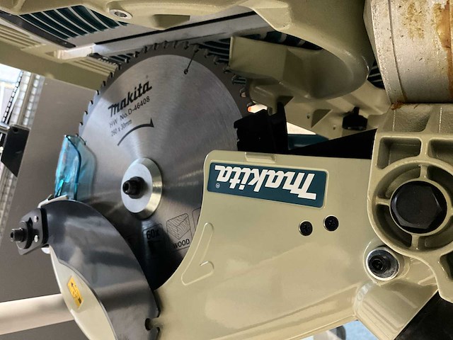 Makita - lf1000 230v/260mm- afkort- tafelzaag - afbeelding 3 van  4