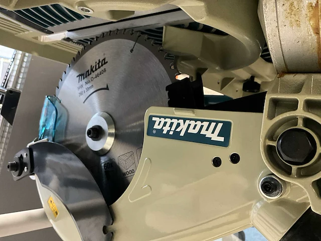 Makita - lf1000 230v/260mm- afkort- tafelzaag - afbeelding 4 van  6