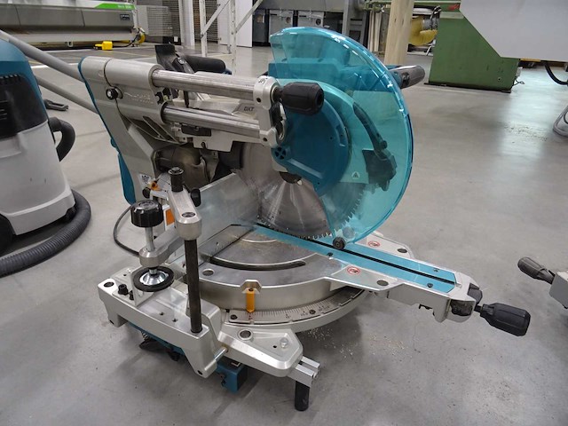 Makita - ls1219l - afkortzaag - afbeelding 1 van  3