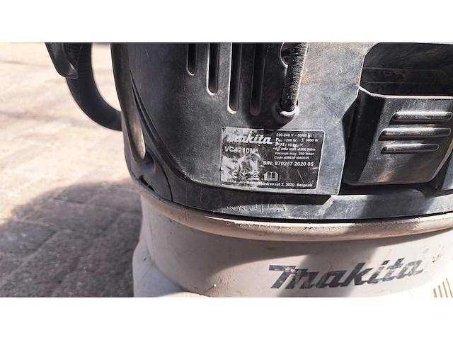 Makita - vc 421 om - industriële stofzuiger - afbeelding 4 van  5