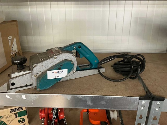 Makita 1100 schaafmachine - afbeelding 1 van  2