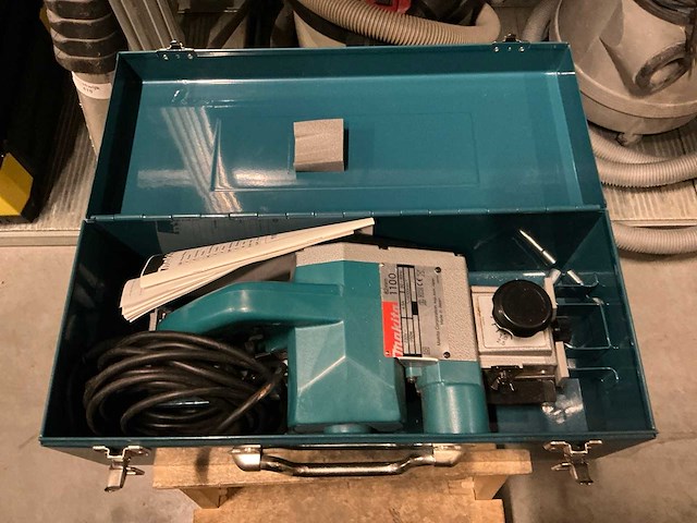 Makita 1100 schaafmachine - afbeelding 1 van  3