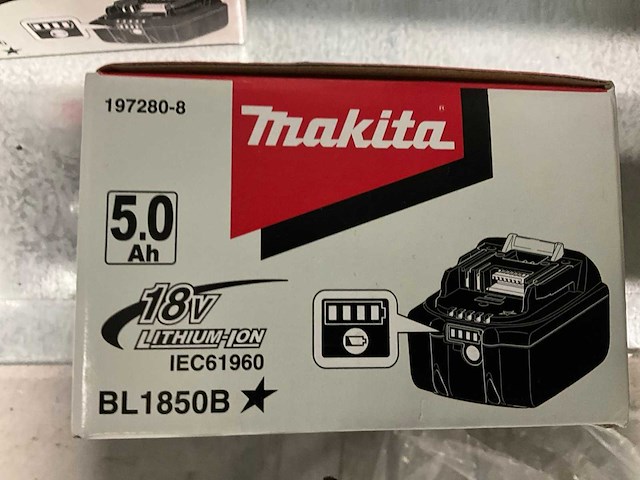 Makita 18v 5ah accu (4x) - afbeelding 3 van  3