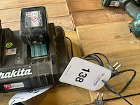 Makita 18volt acculader met 2x accu - afbeelding 6 van  6