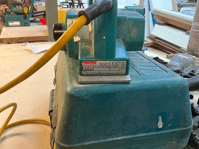 Makita 1923 h schaafmachine - afbeelding 2 van  3