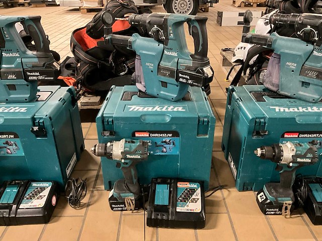 Makita 2-delige accu gereedschapsset - afbeelding 1 van  5