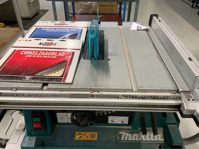 Makita 2704 cirkelzaagmachine - afbeelding 10 van  11