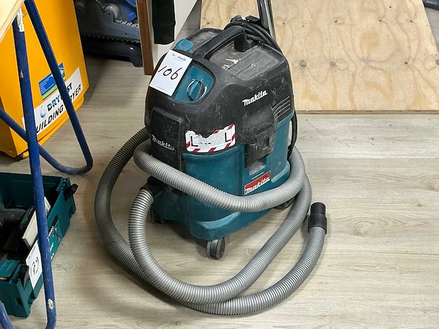 Makita 446l industriële stofzuiger - afbeelding 3 van  5