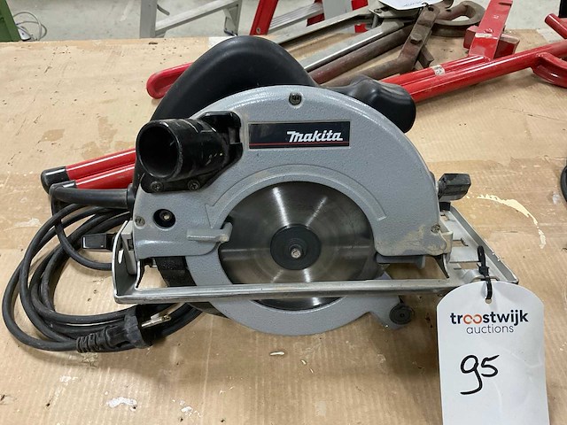 Makita 5603r cirkelzaagmachine - afbeelding 1 van  2