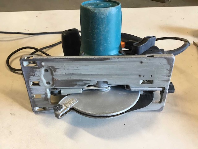 Makita 5705 r cirkelzaagmachine - afbeelding 2 van  3
