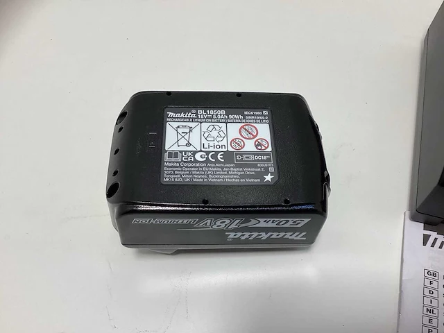 Makita 5ah accu + makita snellader dc18rc - afbeelding 5 van  6
