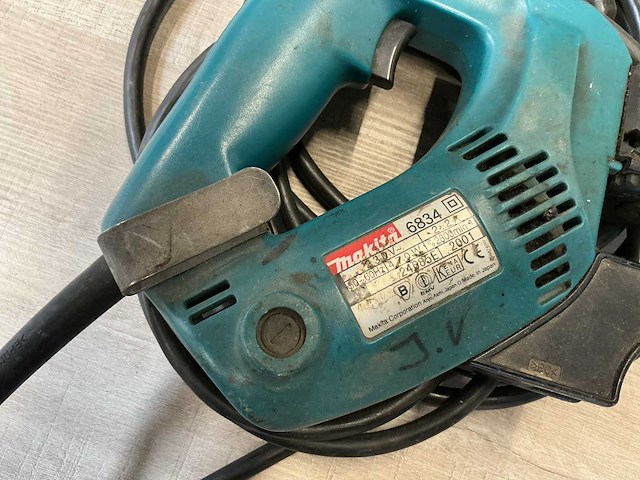 Makita 6834 automatische schroefmachine - afbeelding 3 van  3