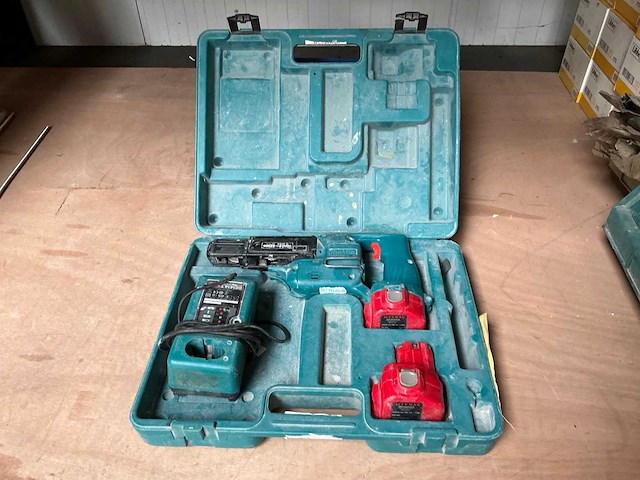 Makita 6835d bandschroefmachine - afbeelding 1 van  4