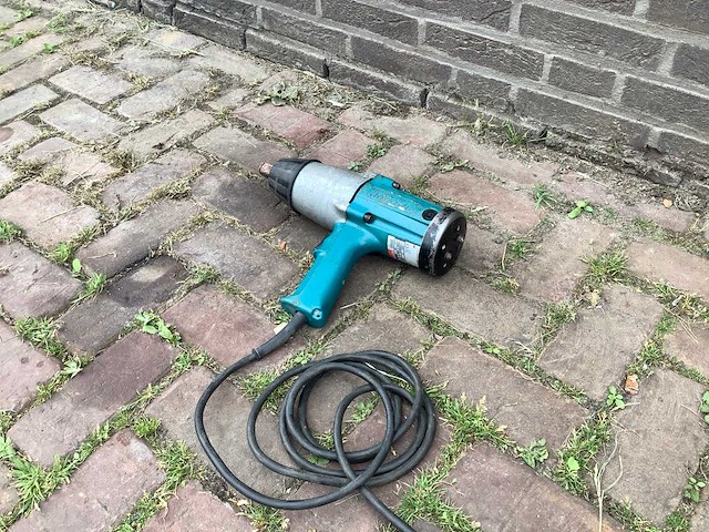 Makita 6906 slagmoersleutel - afbeelding 1 van  4
