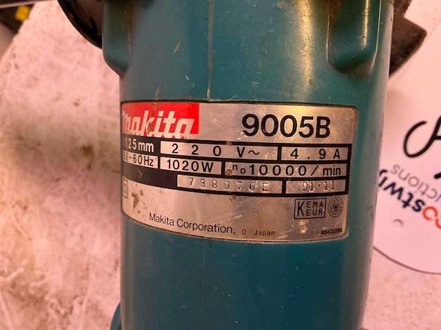 Makita 9005b haakse slijpmachine - afbeelding 2 van  3