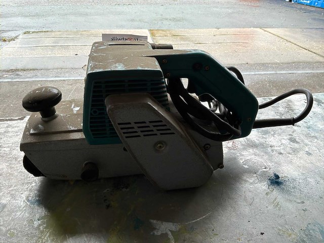 Makita 940 bandschuurmachine - afbeelding 3 van  5