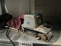 Makita 9401 band sander - afbeelding 2 van  2