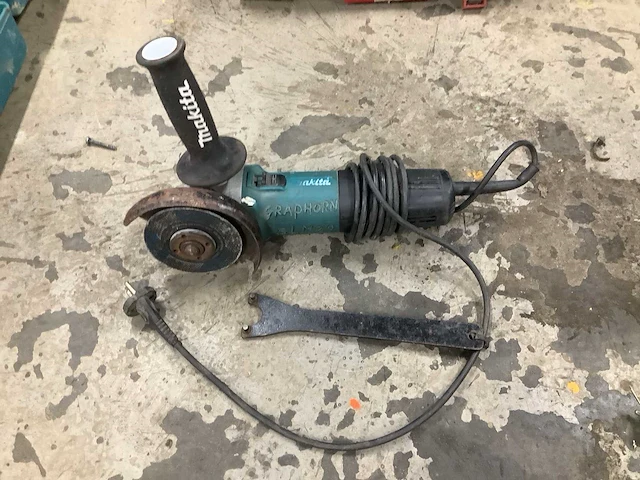 Makita 9565h haakse slijpmachine - afbeelding 4 van  4