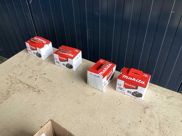 Makita accu (4x) - afbeelding 1 van  5