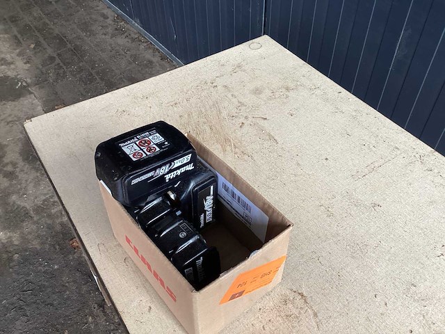 Makita accu (4x) - afbeelding 1 van  3