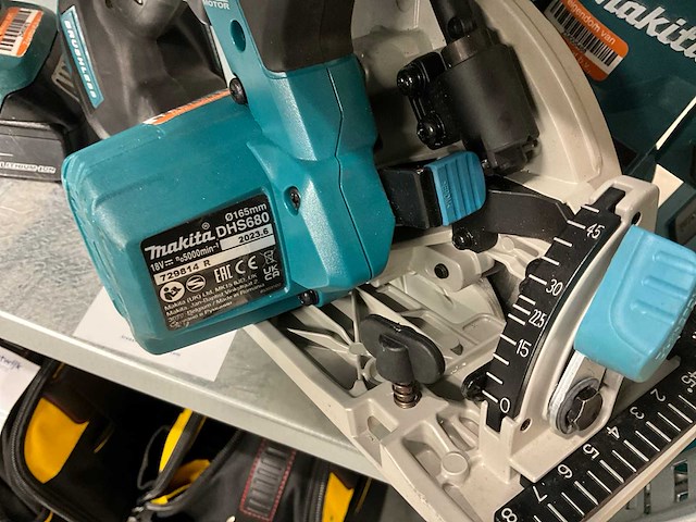 Makita accu gereedschapset - afbeelding 2 van  5