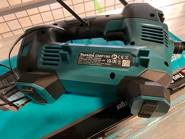 Makita accu luchtpomp & radio - afbeelding 3 van  6