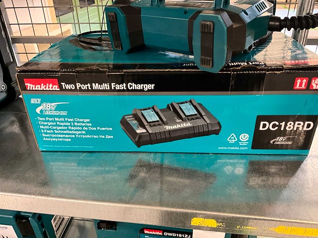 Makita accu luchtpomp & radio - afbeelding 6 van  6