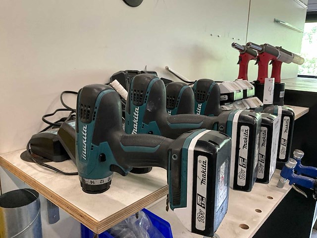 Makita accu schroefmachine (4x) - afbeelding 5 van  5