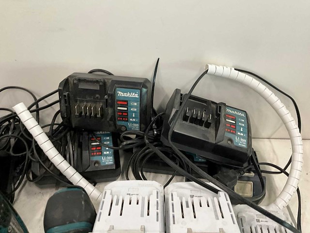 Makita accu schroefmachine (4x) - afbeelding 3 van  5