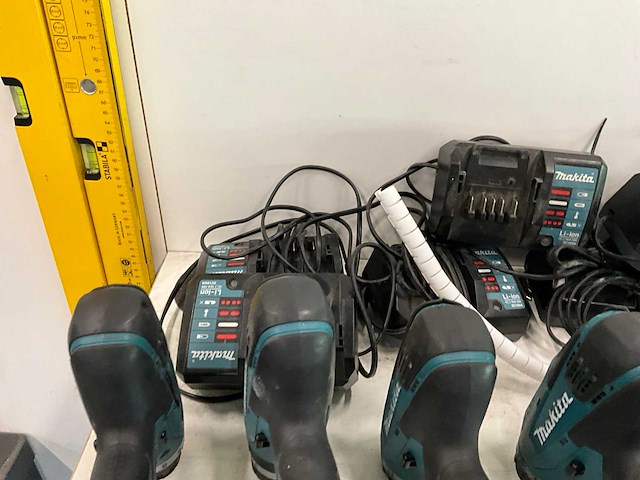 Makita accu schroefmachine (4x) - afbeelding 4 van  5