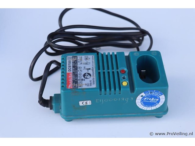 Makita accuboormachine 6095d in opbergkoffer - afbeelding 5 van  9