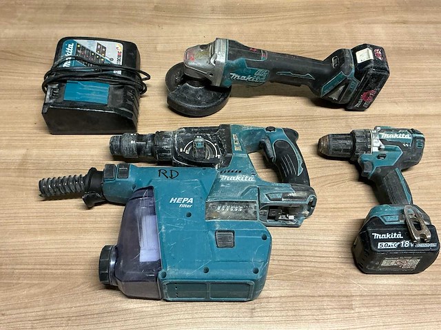 Makita accugereedschap (3x) - afbeelding 1 van  12