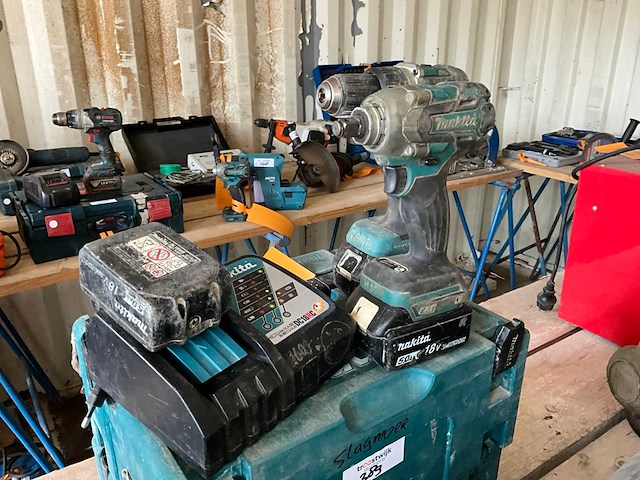Makita accugereedschap - afbeelding 1 van  4