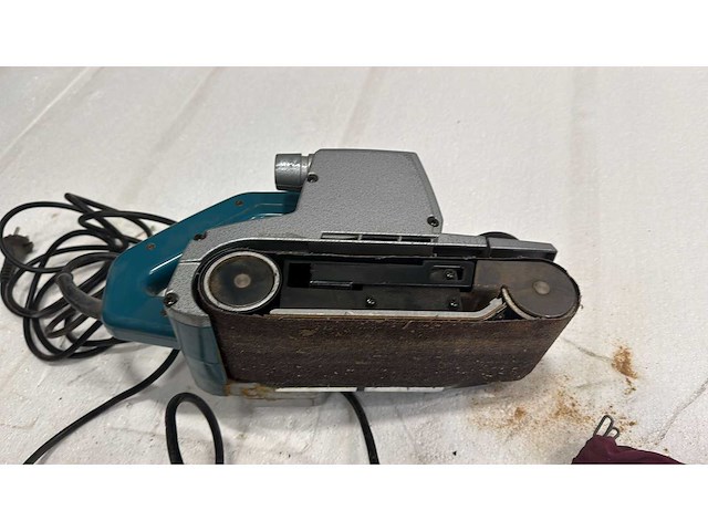 Makita bandschuurmachine - afbeelding 2 van  5