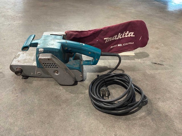 Makita bandschuurmachine - afbeelding 1 van  3
